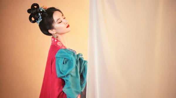 《在青楼卖笑三年后，跟我断亲的女将军悔哭了》小说在线阅读 《在青楼卖笑三年后，跟我断亲的女将军悔哭了》最新章节目录